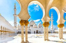 Sheikh Zayed Mosque, Abu Dhabi, United Arab Emirates Sheikh Zayed Mosque, Abu Dhabi, United Arab Emirates